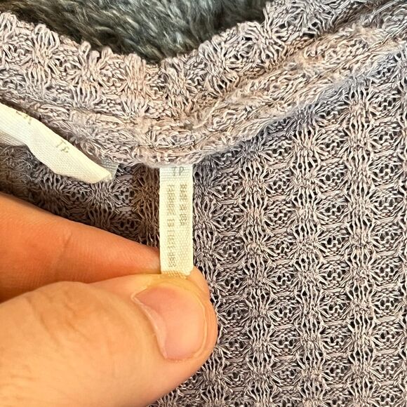 Urban Outfitters Out From Under Sweater Womens XS Purple Knit V-Neck Oversized - Picture 5 of 9